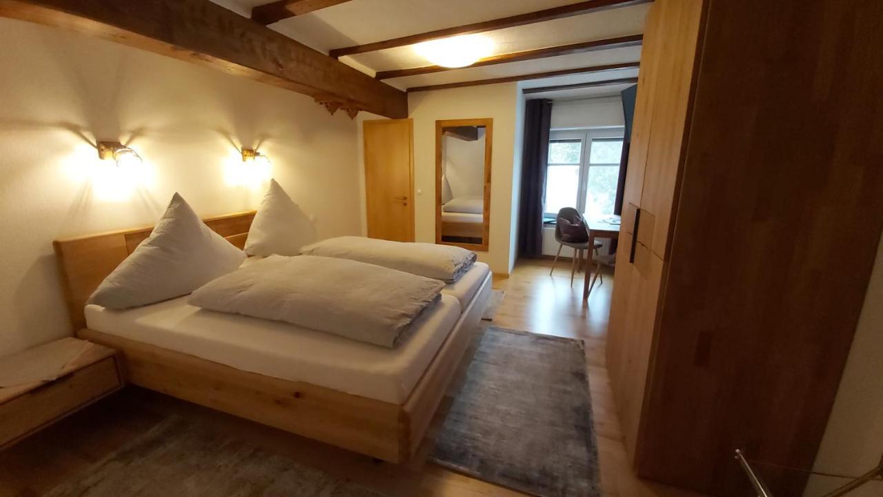 Gasthof Zum Goldenen Kreuz Wilhelmsdorf  المظهر الخارجي الصورة