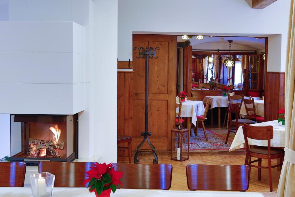 Gasthof Zum Goldenen Kreuz Wilhelmsdorf  المظهر الخارجي الصورة